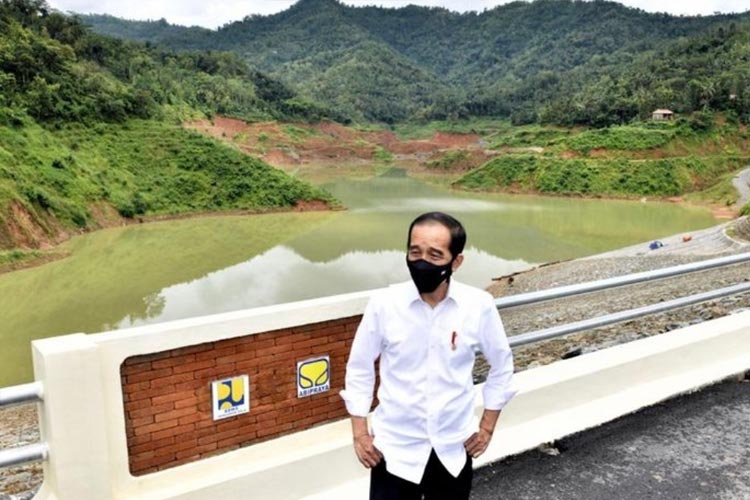 Presiden Joko Widodo saat peresmian Waduk Tukul Pacitan (FOTO: dok. Istama Kepresidenan RI)