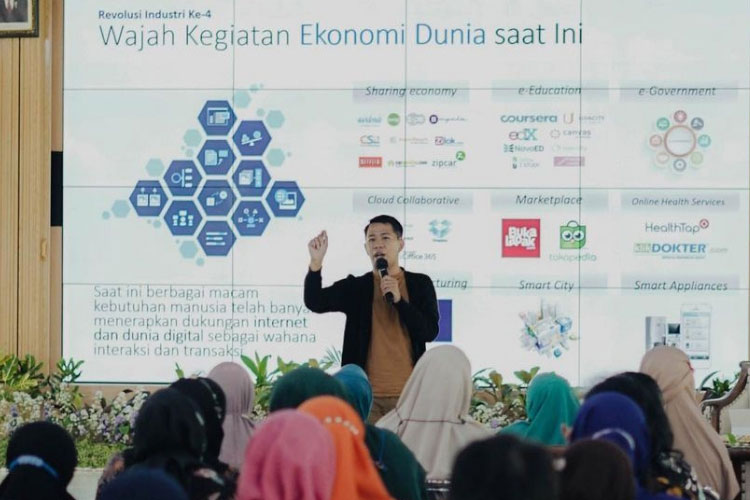 Zakaria Dimas saat menjadi pembicara diberbagai acara pelaku UMKM dan Milenial (Foto: dok Zakaria Dimas)