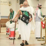 Jemaah Haji Lansia Disarankan Tidak Terburu-buru saat Berjalan, Hindari Jatuh dan Cedera