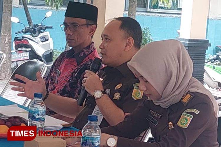 Turun ke Desa, Kejari Gresik Ingatkan Kades Agar Tak Lakukan Dobel Anggaran