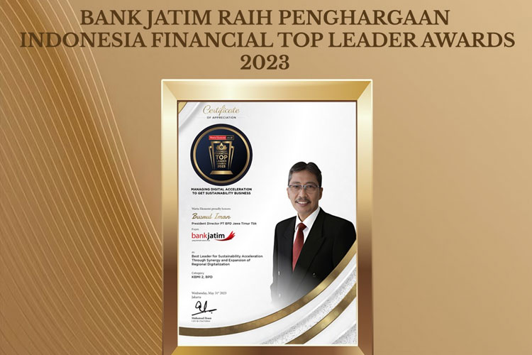 Bank Jatim kembali mencetak prestasi gemilang dalam ajang Indonesia Financial Top Leader Awards 2023.(foto: Dok.Humas Bank Jatim) 