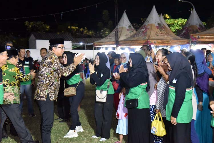 Gus Muhdlor Apresiasi Pasar Rakyat Sidobangkit, Minta Pemdes di Sidoarjo Contoh Rangkah Kidul