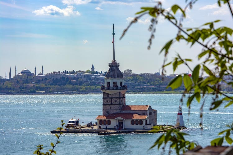 Situs Bersejarah Istanbul Menara Maiden Kembali Dibuka