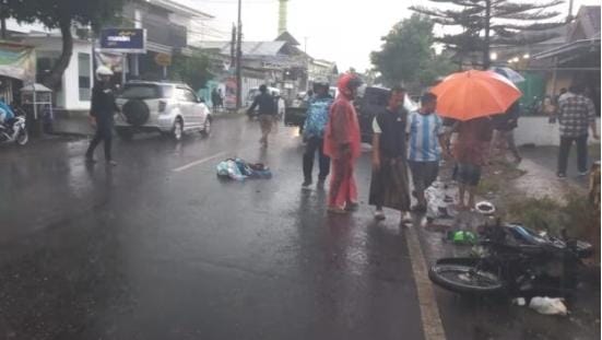 TKP kecelakaan maut di Pakis, Malang. (Foto: FB Peduli Malang,)