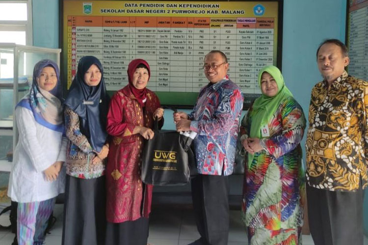 Rektor UWG Sambangi SDN Purworejo 2, Mahasiswa Kampus Lain “Auto-Iri”