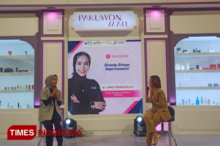 dr-Linda-Purwasih-2.jpg