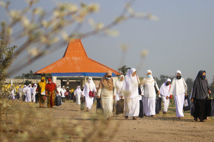 Jemaah Haji Bondowoso Berangkat ke Tanah Suci Mekah