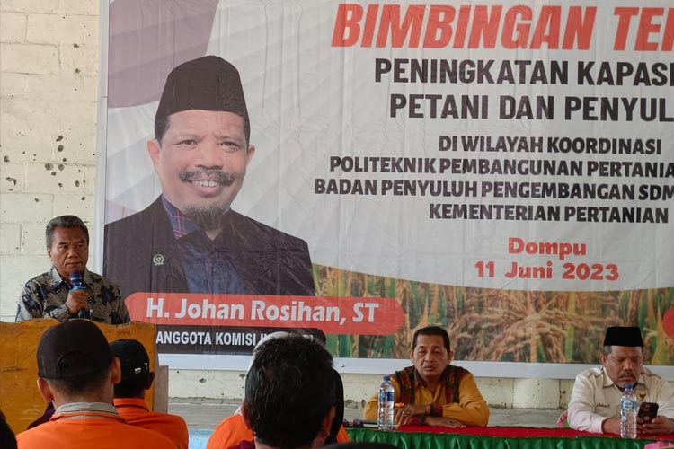 Polbangtan Malang-Komisi IV DPR Gelar Bimtek Teknologi Pakan Silase Kambing dan Sapi di Dompu