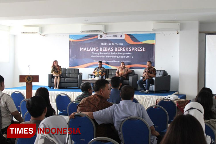 Diskusi Terbuka FH UWG Kupas Sinergi Pemerintah dan Masyarakat untuk Memberantas Penyalahgunaan UU ITE