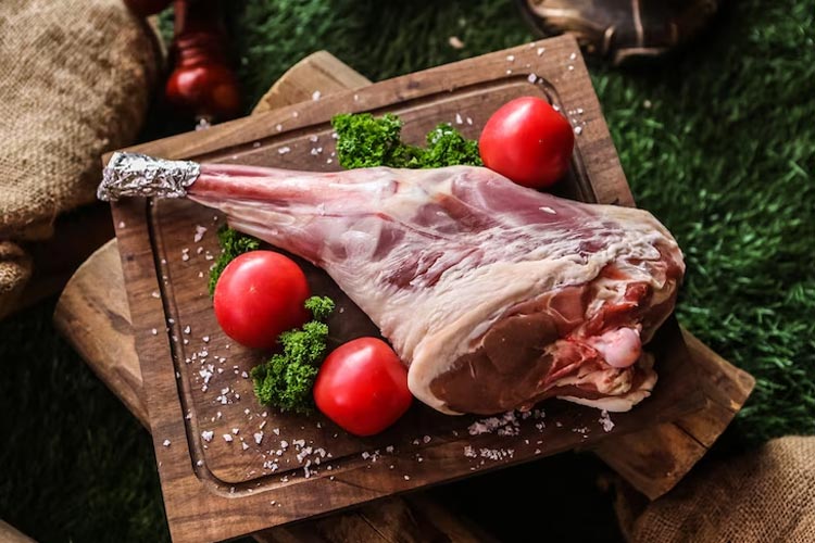 Daging kaki kambing. (Foto: Stockking/Freepik)