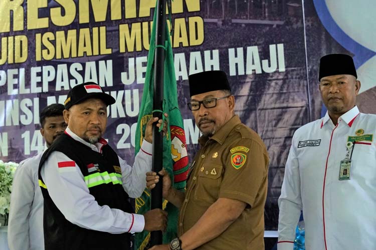 Gubernur Maluku Resmikan Masjid Ismail Murad dan Melepas Jemaah Haji 2023