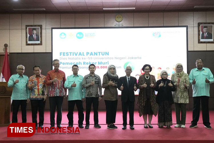 UNJ Kampus Pertama di Dunia yang Pecahkan Rekor Muri 59 Ribu Pantun Terbanyak