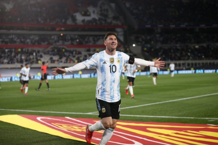 Lionel Messi saat tampil di Piala Dunia 2022 Qatar. Pemain berusia 35 tahun ini menyatakan hanya akan menjadi penonton di Piala Dunia 2026. (Foto: FIFA)