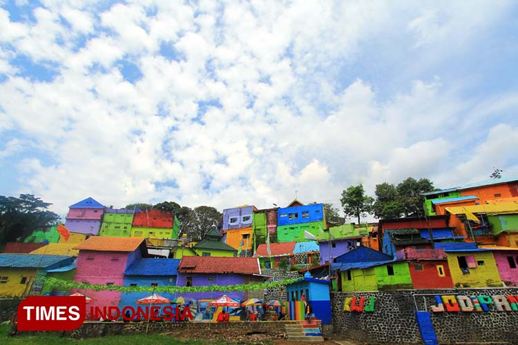 Kampung Warna-Warni Mulai Menggeliat Kembali