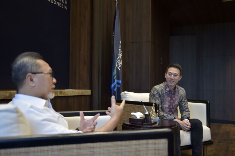 Mendag RI, Zulkifli Hasan menerima kunjungan Chief Executive Officer (CEO) TikTok, Shou Zi Chew di Kantor Kementerian Perdagangan, Jakarta, Rabu (14 Juni). (Foto: Kemendag RI)