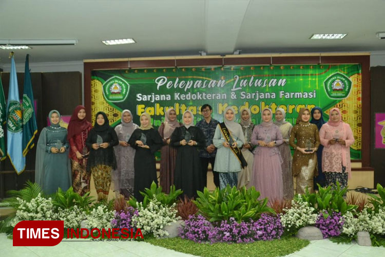 Pelepasan Sarjana Kedokteran dan Sarjana Farmasi FK Unisma Malang