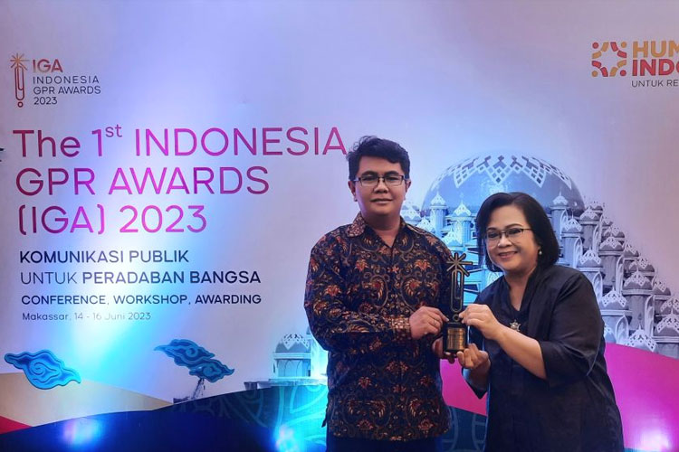 Humas UNJ Raih Penghargaan Lembaga Humas Perguruan Tinggi Negeri Terbaik se&#45;Indonesia di IGA 2023