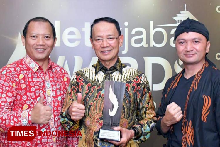 Sukses Kembangkan Pariwisata, Bupati Majalengka Terima Anugerah