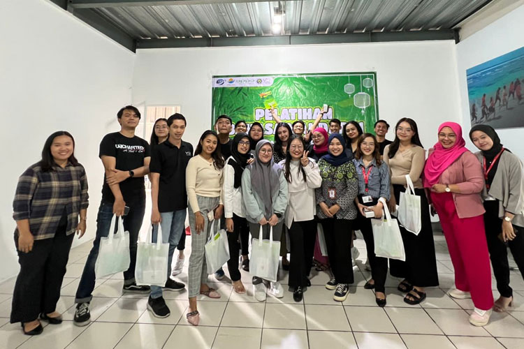Prodi Bahasa Mandarin UM Bersama PT Sands Group Adakan Pelatihan Bahasa Mandarin