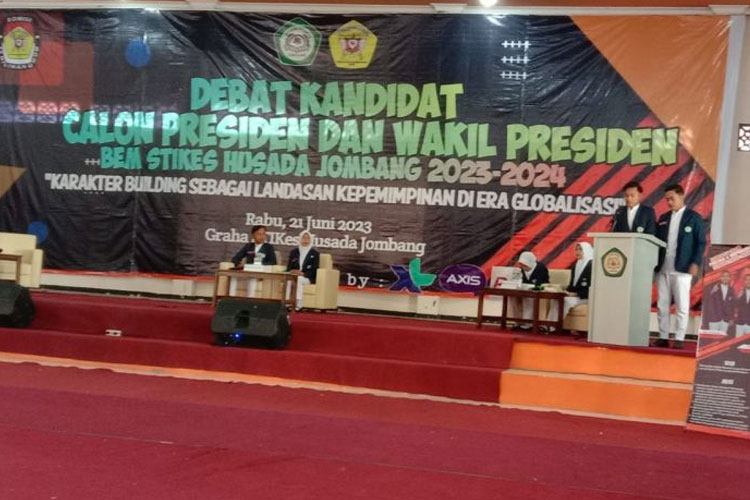 Tingkatkan Kualitas Kepemimpinan, BEM STIKes Husada Gelar Debat Kandidat