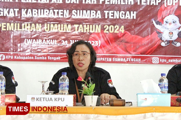 Ketua KPUD Sumba Tengah Lucia N.M Piranyawa. (FOTO: Habibudin/TIMES Indonesia)