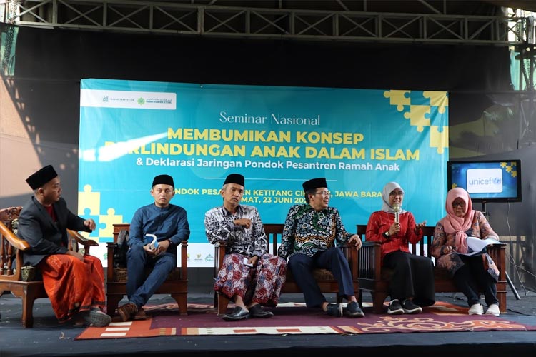 Seminar Nasional Pondok Pesantren Ketitang Cirebon. (FOTO: Pondok Ketitang)