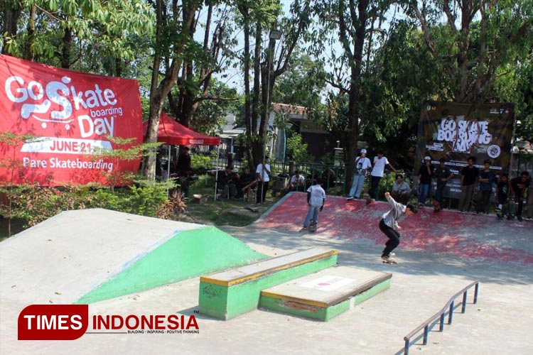 Para skater saat unjuk gigi di Gumul Skate Park (FOTO: Yobby/TIMES Indonesia)