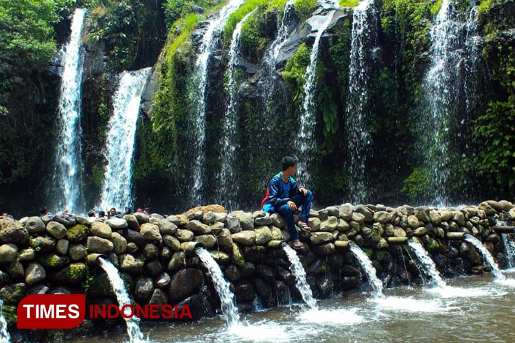 Long Weekend, Yuk Coba Nyegerin Badan Dan Pikiran Di Air Terjun Kembar ...