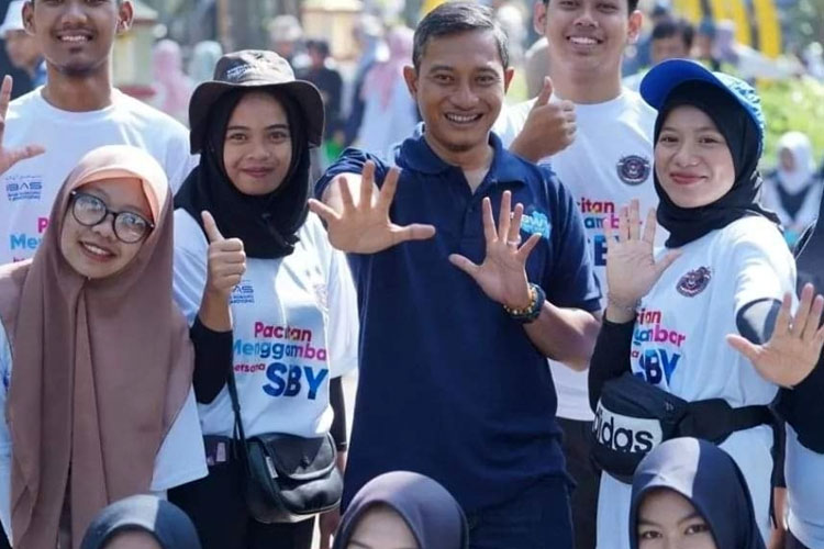Presiden-Ke-6-RI-Susilo-Bambang-Yudhoyono-c.jpg