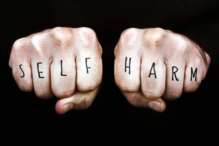 Self-Harm (FOTO: Pinterest)