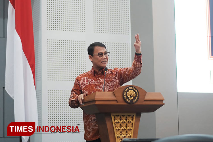 Wakil ketua MPR RI Dr Ahmad Basarah dalam acara sarasehan nasional dan haul bung Karno di UM, Selasa (27/6/2023). (Foto: Maghrubio Javanoti/TIMES Indonesia)