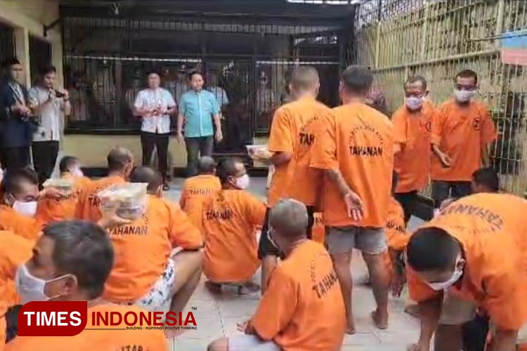 Berkah Idul Adha, Daging Kurban Dinikmati Tahanan Serta Warga di 9 Wilayah Polsek Polres Blitar Kota