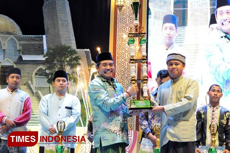 Ujug&#45;Ujung Ada Festival Al Banjari Piala Masjid Moeldoko di Banyuwangi, Ada Apa Ya?