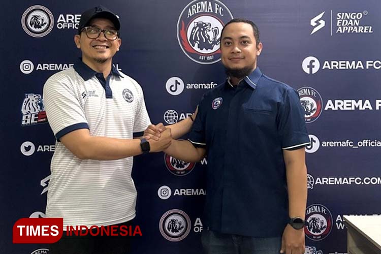 Arema FC saat memperkenalkan manajer bisnis baru. (Foto: Dok. Arema FC/TIMES Indonesia)