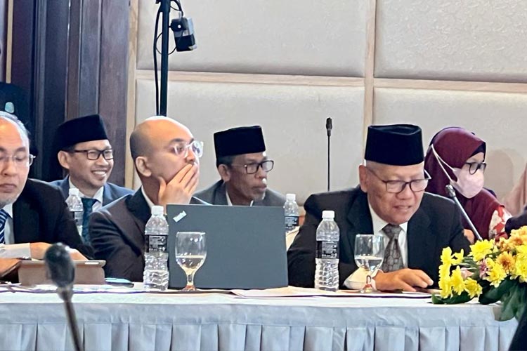 Simposium Internasional Junjung Tinggi Martabat Manusia untuk Kehidupan Damai di Malaysia