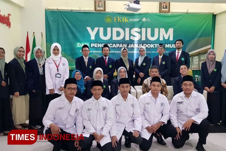 Lulusan Prodi Kedokteran Angkatan ke-6 UIN Malang Ucapkan Janji