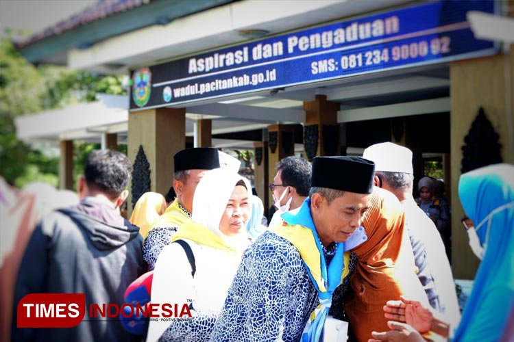 Ilustrasi kepulangan jemaah haji asal Pacitan. (FOTO: Yusuf Arifai/TIMES Indonesia)