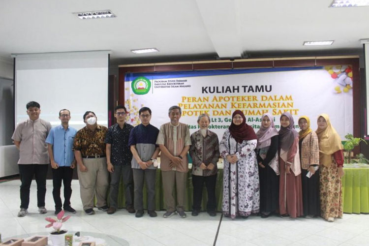 Prodi Farmasi Fakultas Kedokteran Unisma Malang Ulas Peran Apoteker dalam Pelayanan Kefarmasian