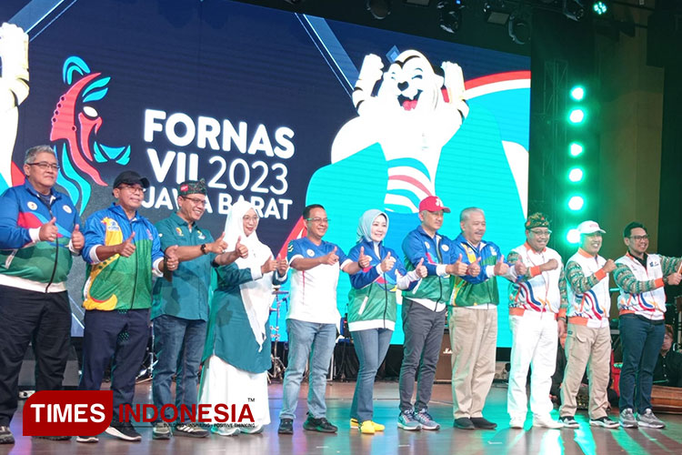 Momen Festival Olahraga Masyarakat (FORNAS) VII 2023 yang diselenggarakan di Kabupaten Bandung, Jawa Barat ditutup. (FOTO: Moh Ramli/TIMES Indonesia)
