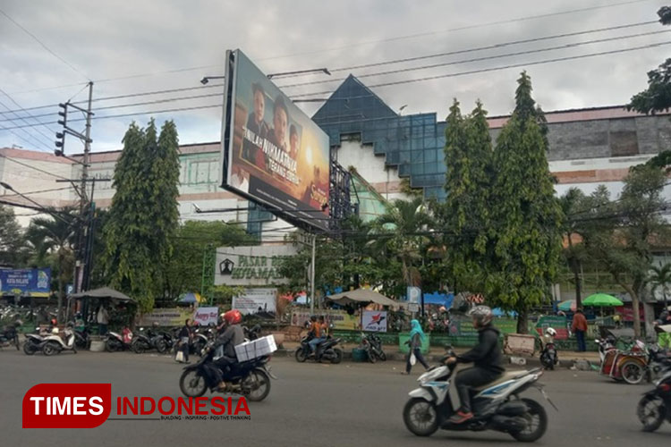 Suasana depan Pasar Besar Kota Malang. (Foto: Dok. TIMES Indonesia)