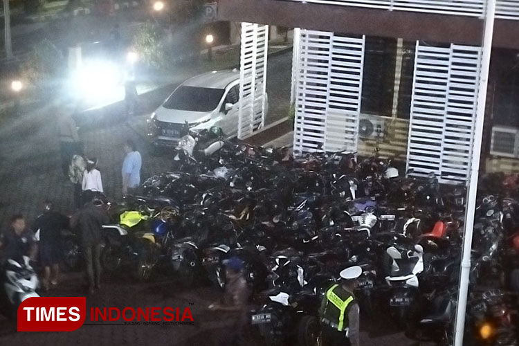 Puluhan motor berknalpot brong diamankan Polres Probolinggo Kota.(Foto: Humas Polres Probolinggo Kota For TIMES Indonesia)