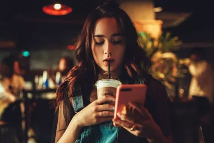 Ilustrasi - Fenomena Oversharing (Foto: Pixabay/Kirill Averianov)