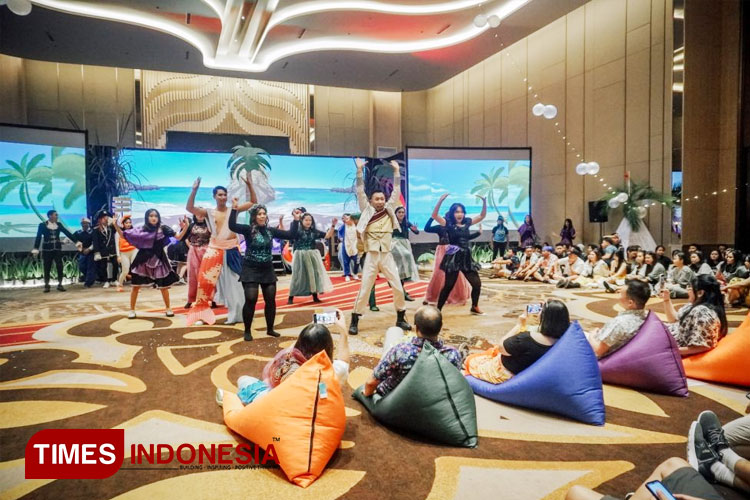 Keseruan Heartist Grand Mercure Malang Mirama dalam Unjuk Bakat di General Staff Meeting 2023