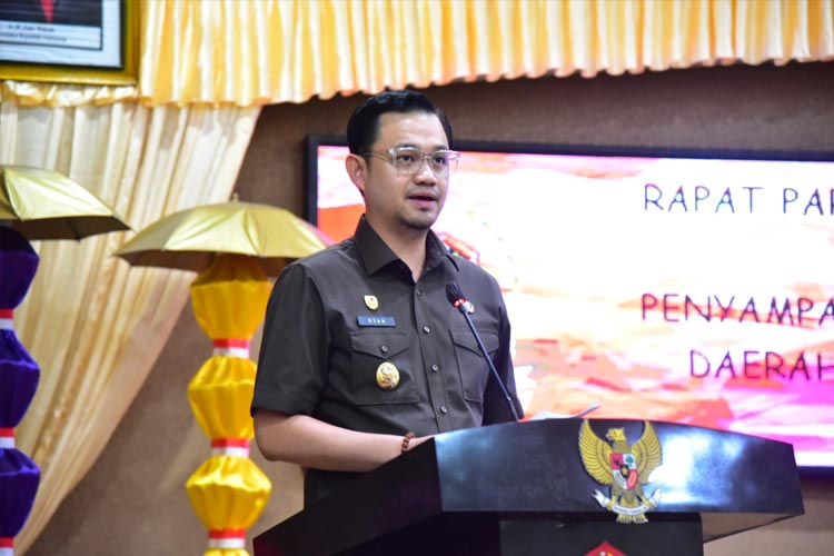 Wawali Kota Gorontalo Sampaikan LPJ APBD 2022 ke DPRD