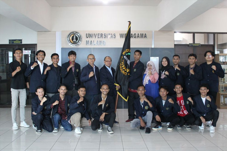 Pelepasan Kontingen Pomprov II UWG Malang