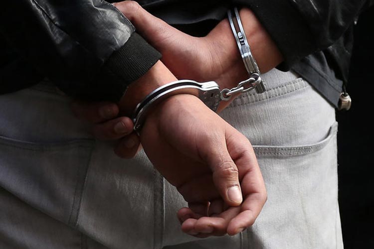 Nekat Gadaikan Motor Polisi, Dua Orang di Situbondo Ditahan