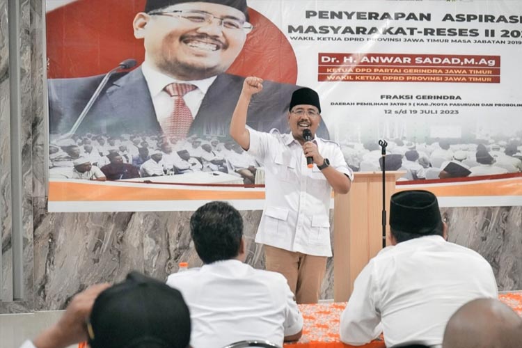 Wakil Ketua DPRD Jatim saat reses II ke daerah pemilihan (Dapil) Pasuruan dan Probolinggo di Aula Rumah Sakit Ibu dan Anak Amanah, Jumat (14/7/2023).(Dok.DPRD Jatim)