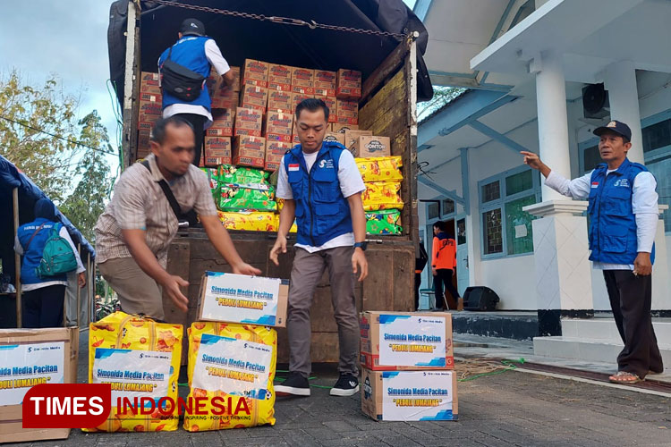 Gandeng BPBD, Simonida Pacitan Kirim Bantuan Korban Bencana Lumajang