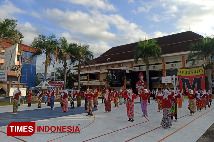 HUT ke&#45;55, BPJS Kesehatan Jember Gelar Senam Prolanis Serentak