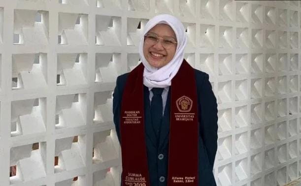 Alfatea Pintari Rahmi, peraih summa cumlaude Fakultas Kedokteran, UB Malang. (Foto: Humas UB Malang for TIMES INDONESIA)